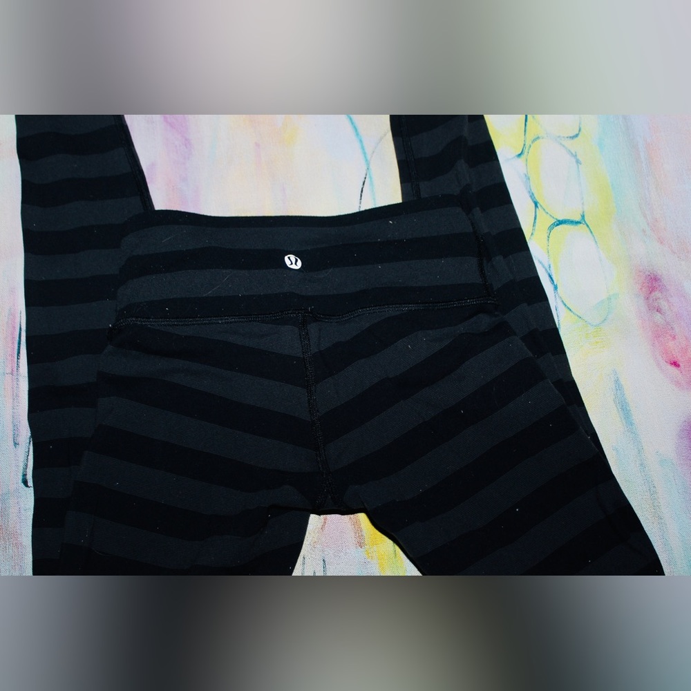 Black and grey leggings